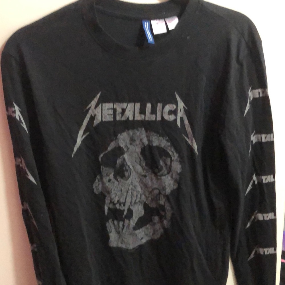 Xs Metallica shirt